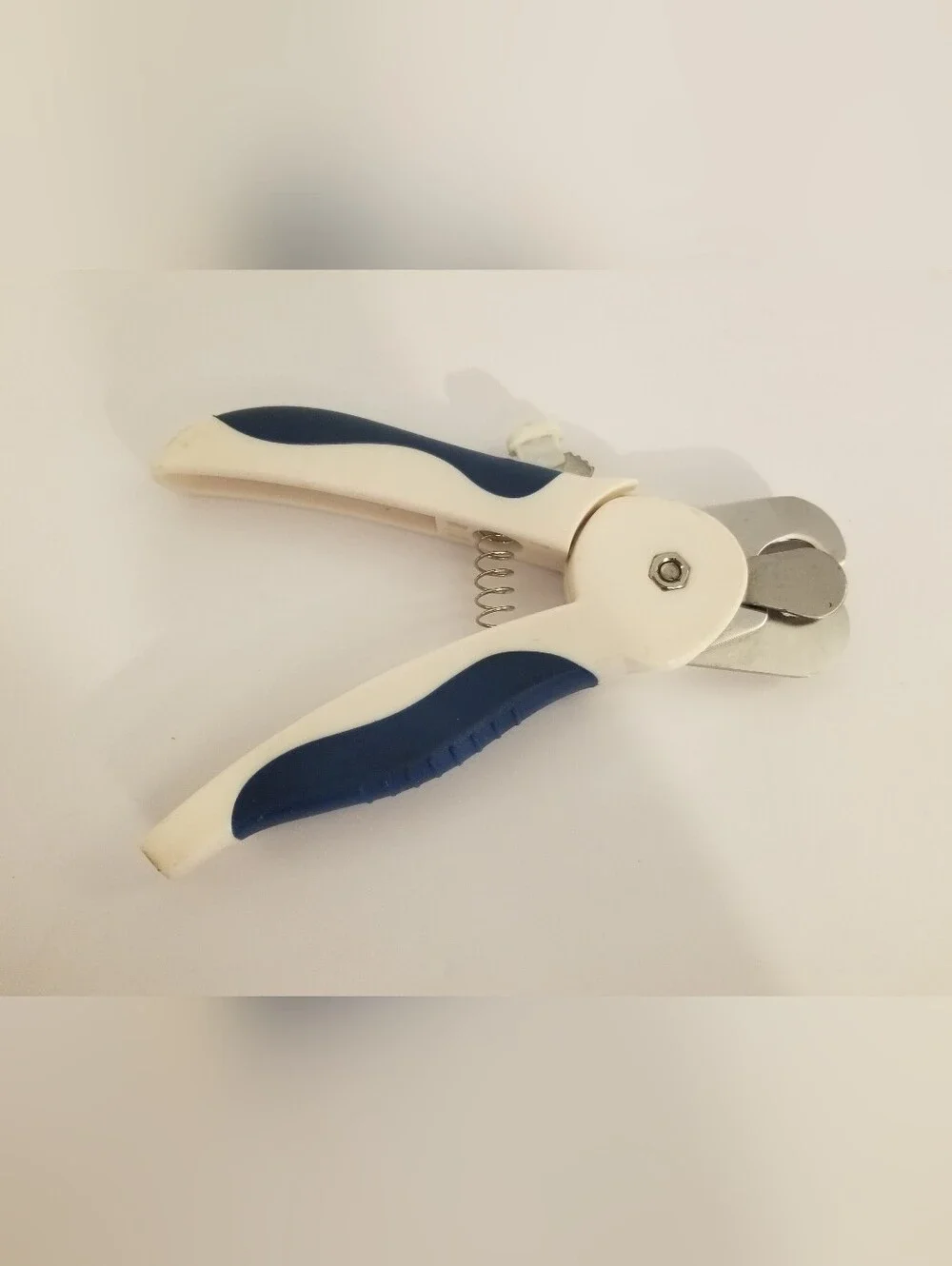 Pet Nail Clippers with Safety Lock - White & Navy